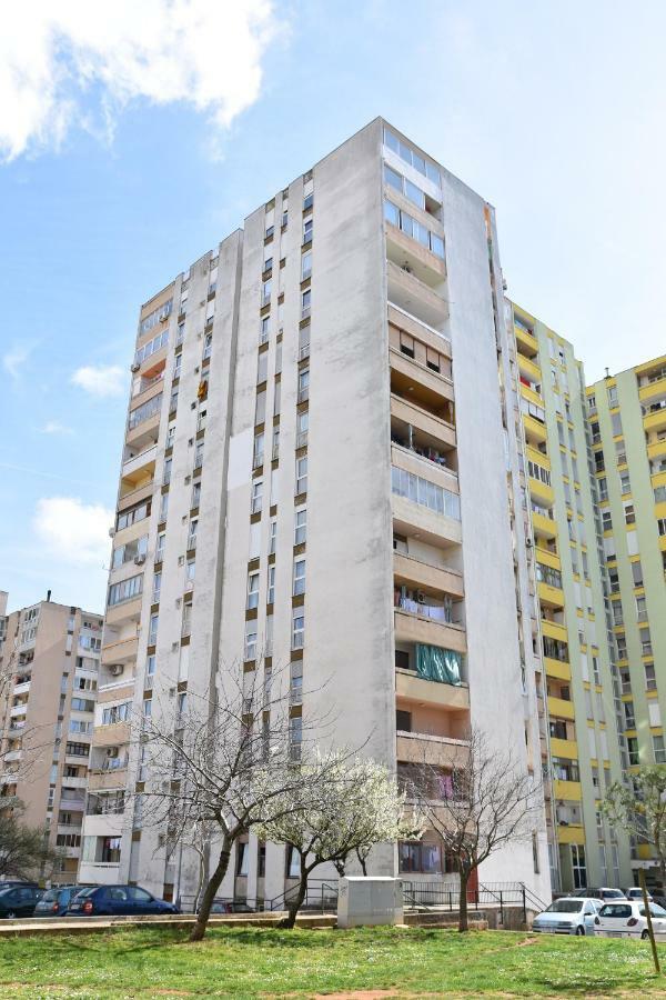 Apartment Panorama Pula Exterior photo